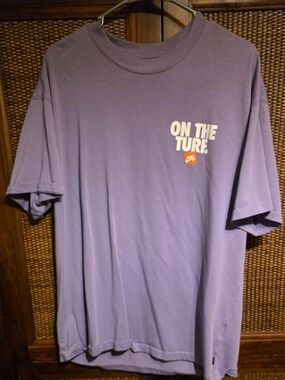 Nike Purple "ON THE TURF" Short-Sleeve Graphic Tee Mens Large EUC